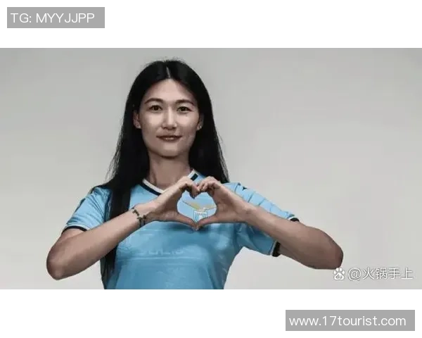 女足球星莉娜是谁 个人背景与职业生涯全解析视频